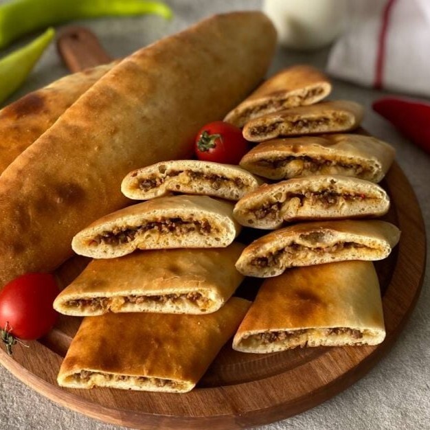 Kıymalı Kır Pidesi