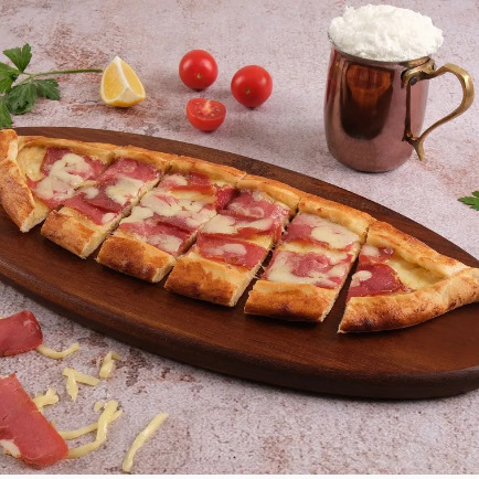 İmparator Pastırmalı Pide