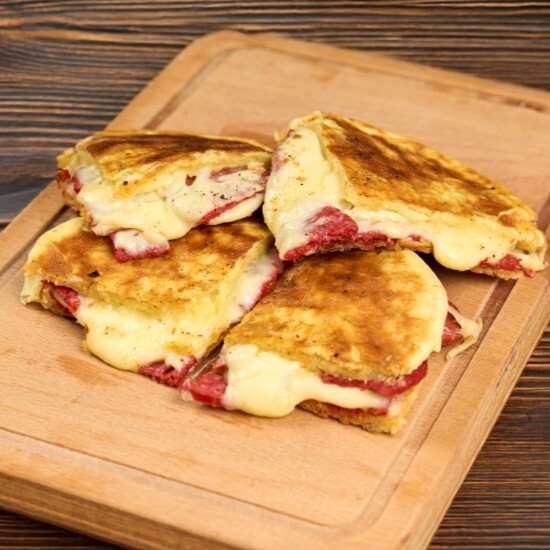 Extra Bol Malzemeli Bazlama Karışık Tost