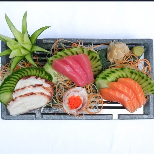 Sashimi Mix (12 Adet)