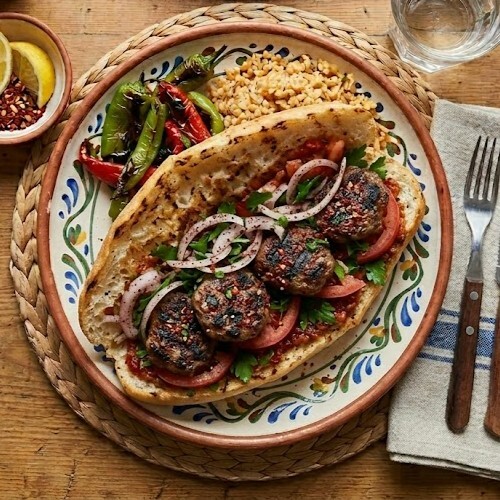 Yarım Ekmek Arası Köfte