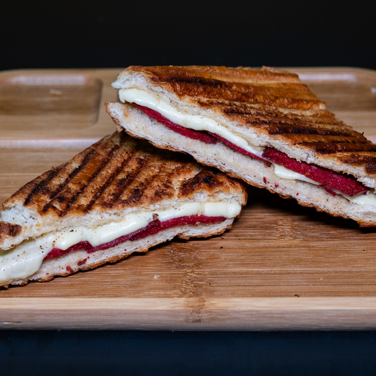 YARIM EKMEK KARIŞIK TOST