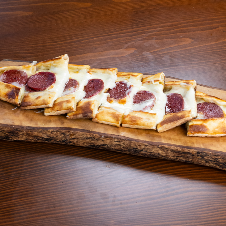 Sucuklu Kaşarlı Pide
