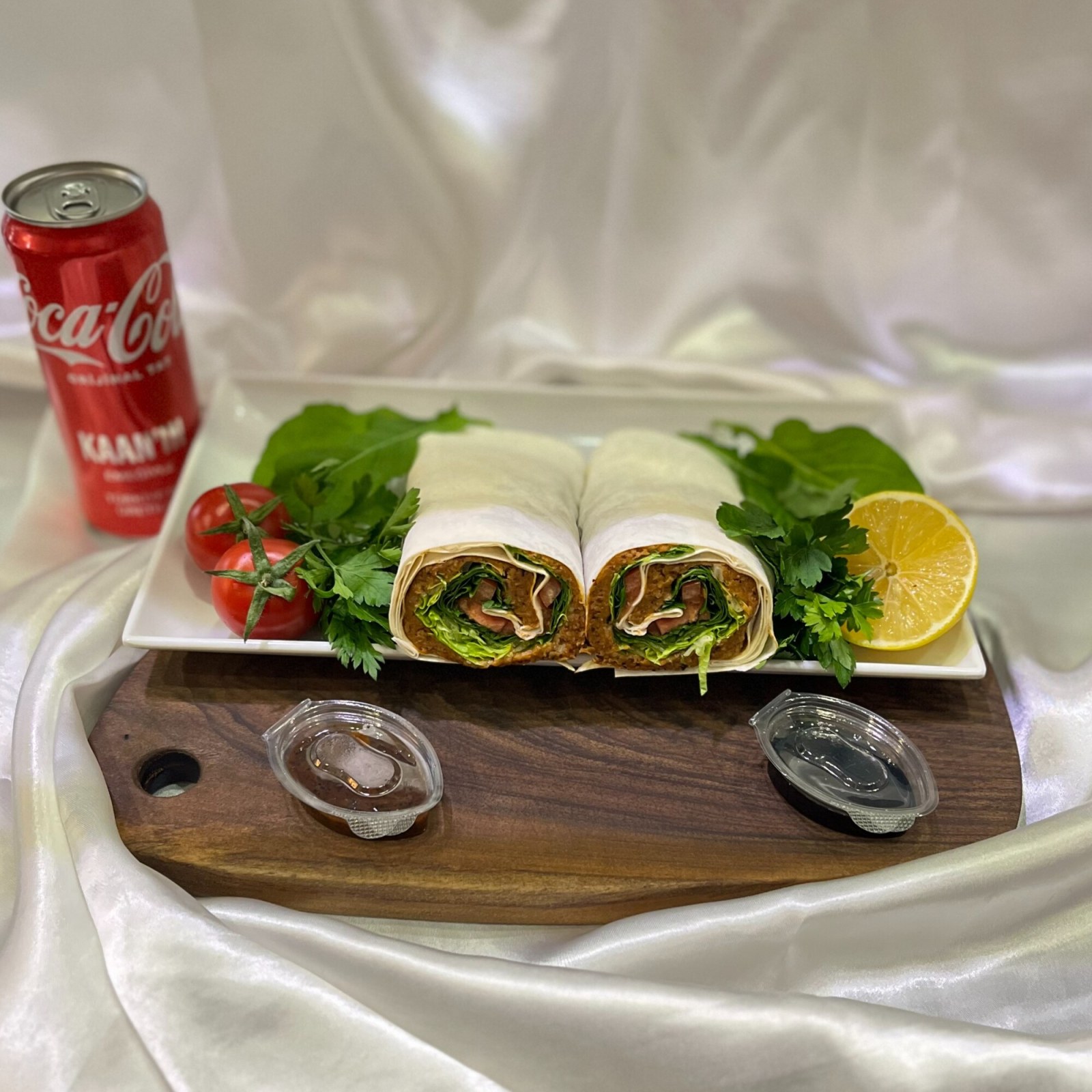 Zirve Ciğ Köfte Dürüm & 1 Ad 330ml Coca Cola İle