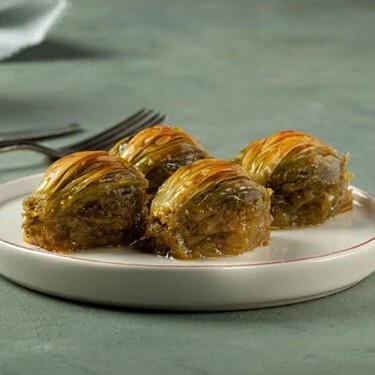 Midye Baklava (1 kg.)