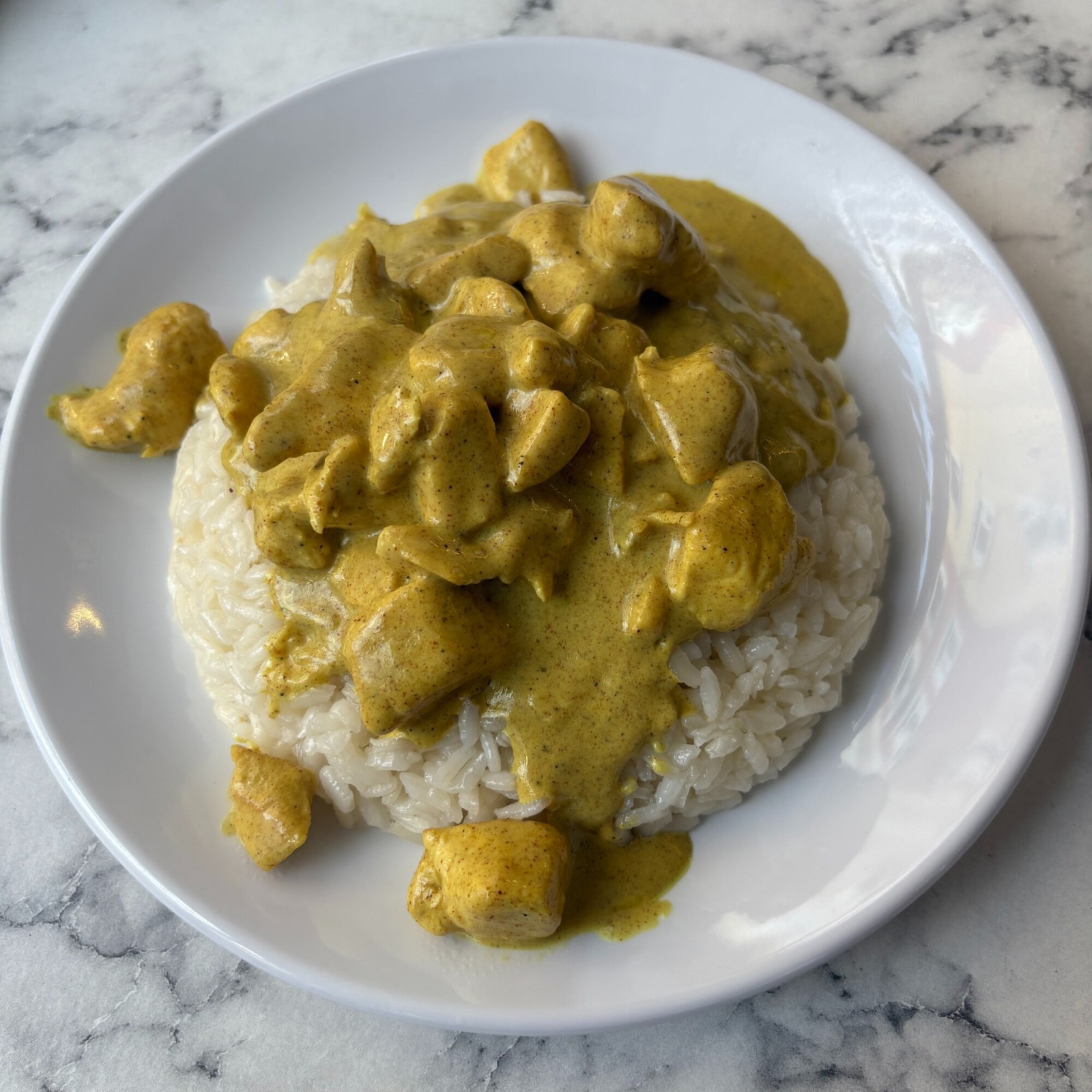 Köri Soslu Tavuklu Pilav