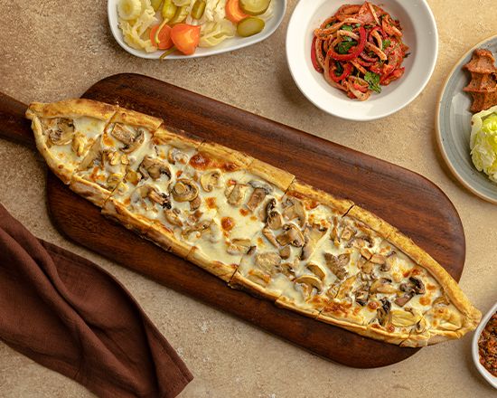 Mantarlı Kaşarlı Pide