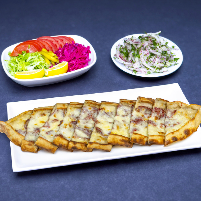 Pastırmalı Kaşarlı Pide
