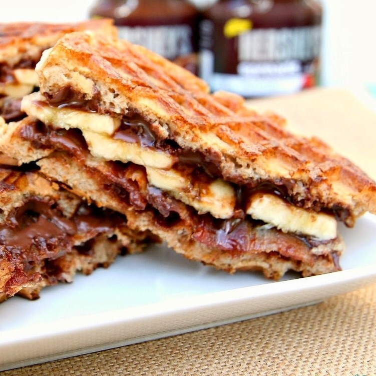 Kavurmalı Yarım Tost