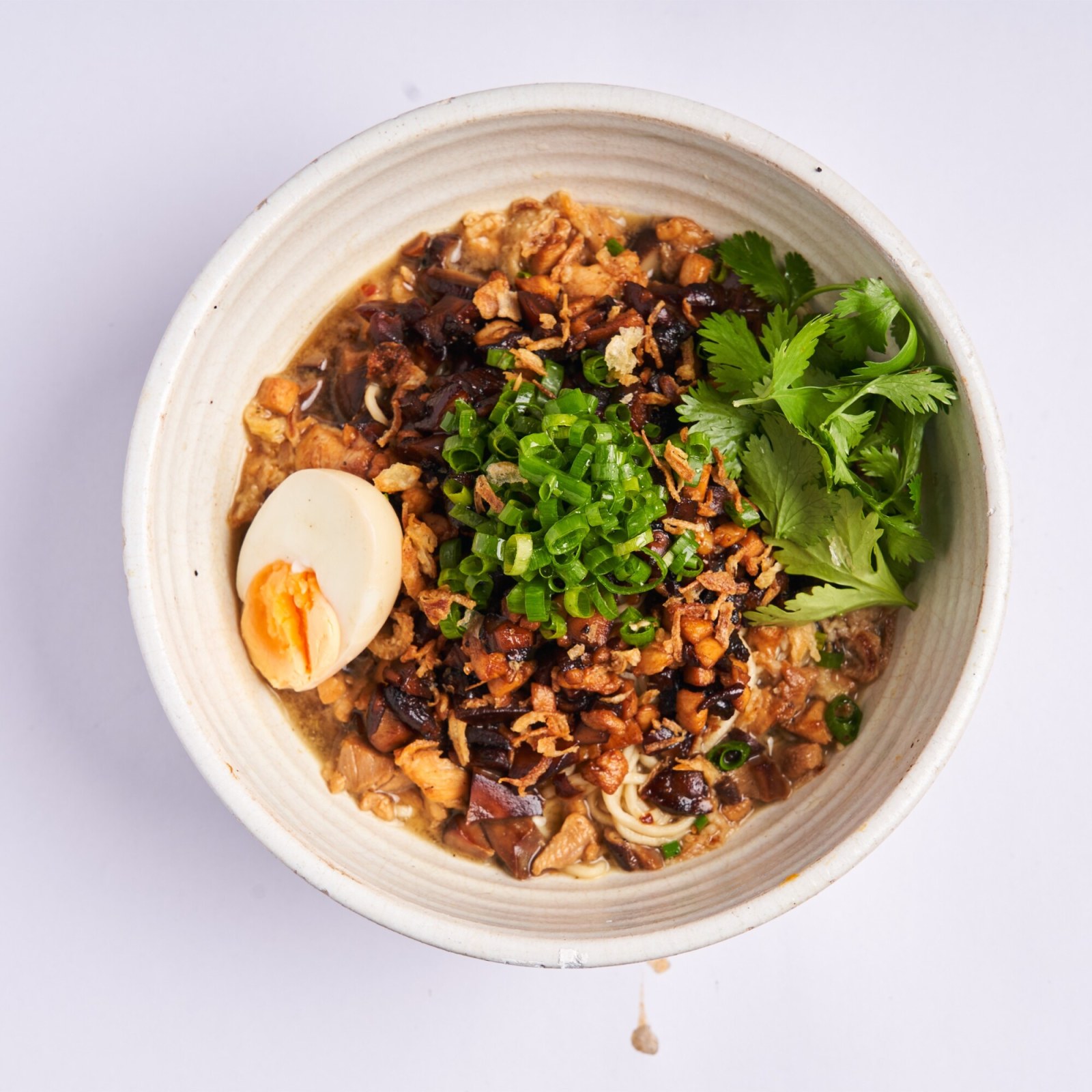 Dan Dan Tavuklu Ramen