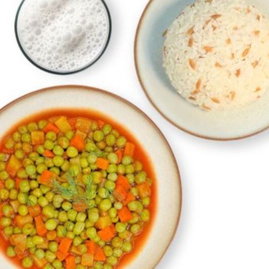 Etsiz Bezelye Yemeği & Arpa Şehriyeli Pirinç Pilavı & Ayran (17 Cl )