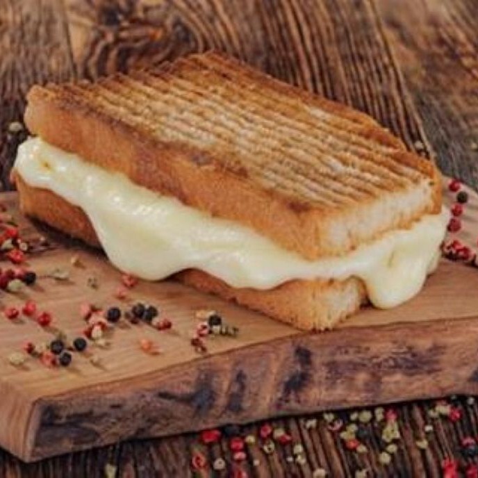 Ezine + Kaşar Karışık Tost
