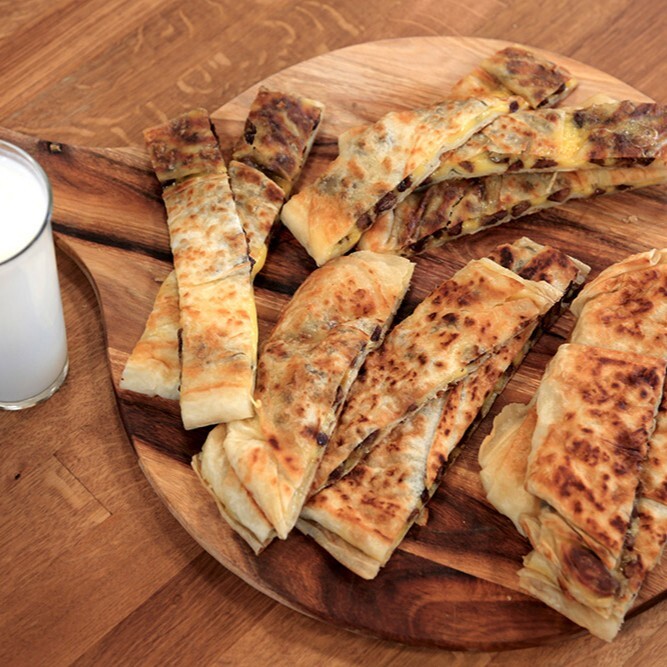 Sucuklu Gözleme