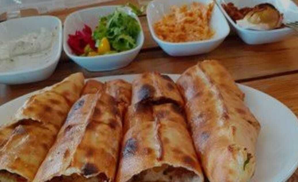 Kıymalı Kaşarlı Pide