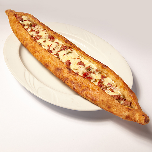 Kuşbaşılı Kaşarlı Pide