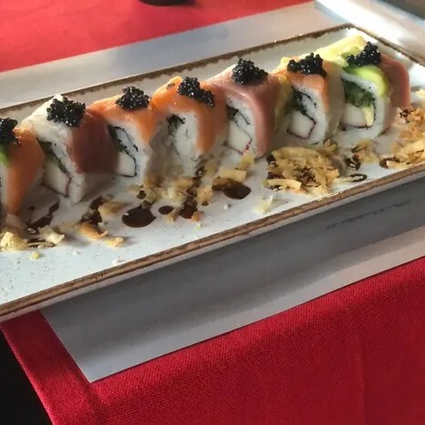 Rainbow Roll (8 Pcs.)