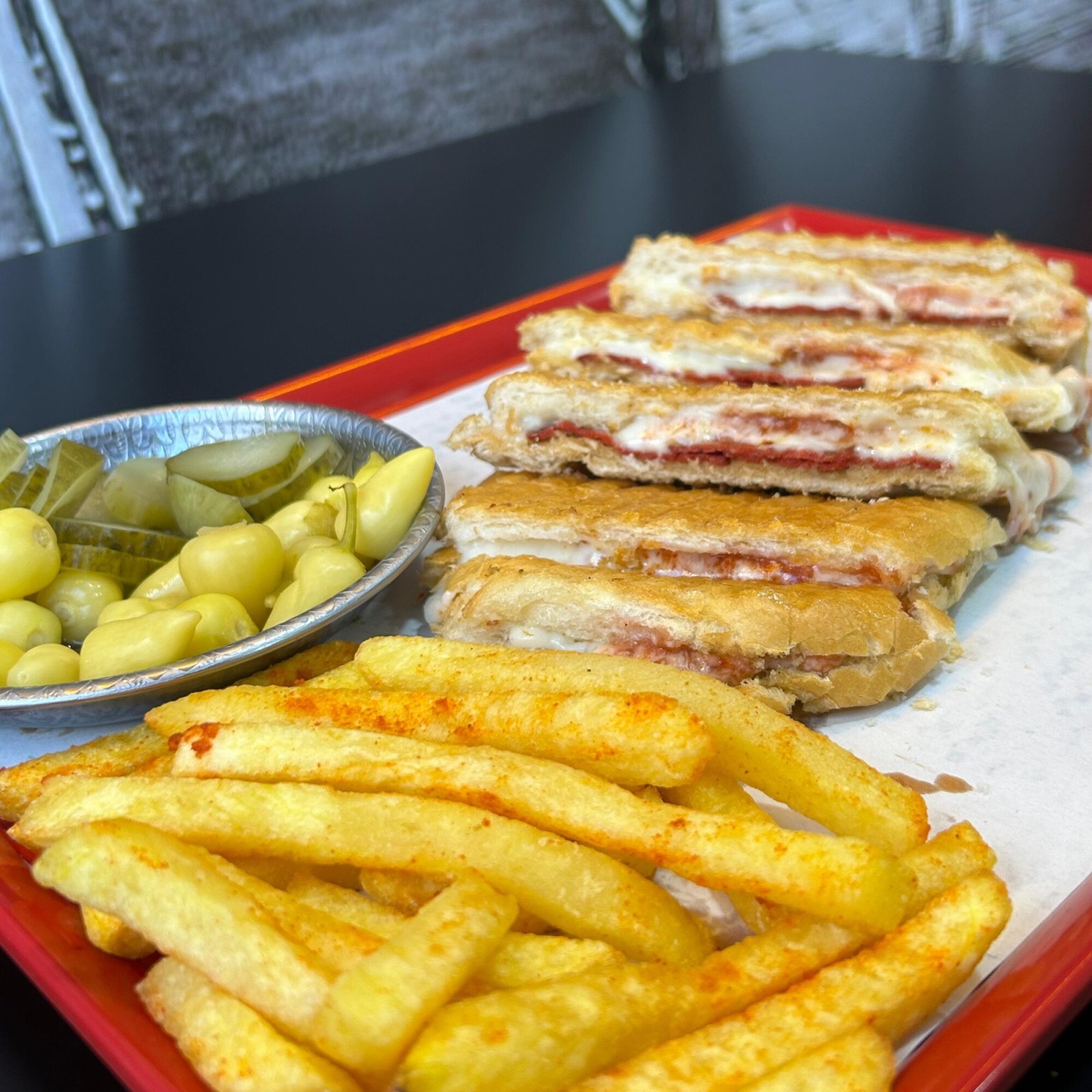 Sucuklu Tost