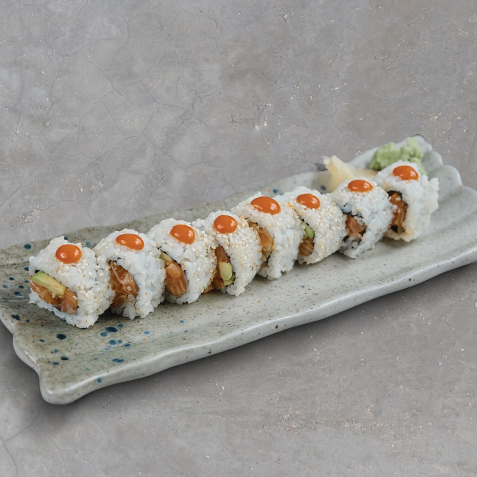 17-Spicy Sake Maki Acılı Somon Balıklı Rulo (8 Adet)
