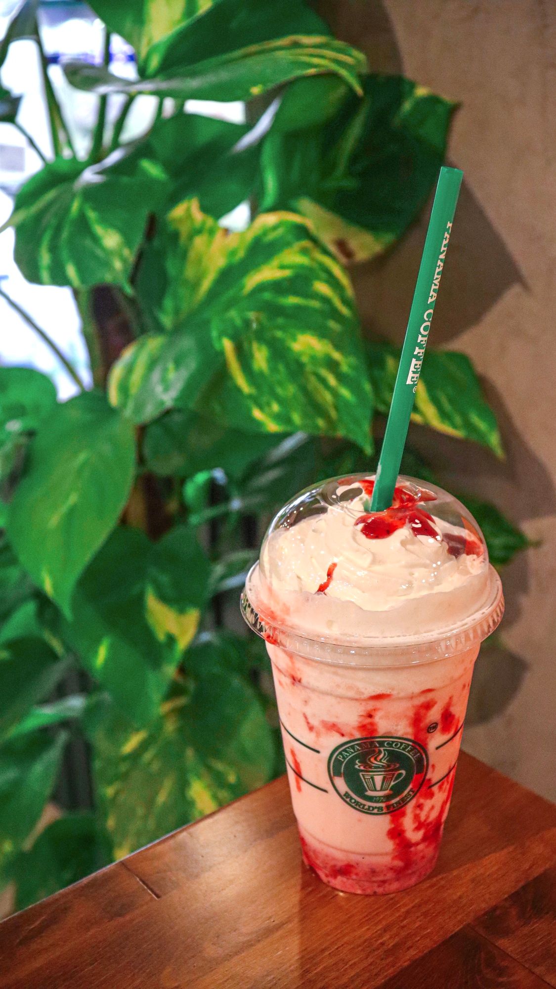 Strawberry Creme Frappe