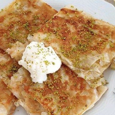 Ballı Kaymaklı Katmer