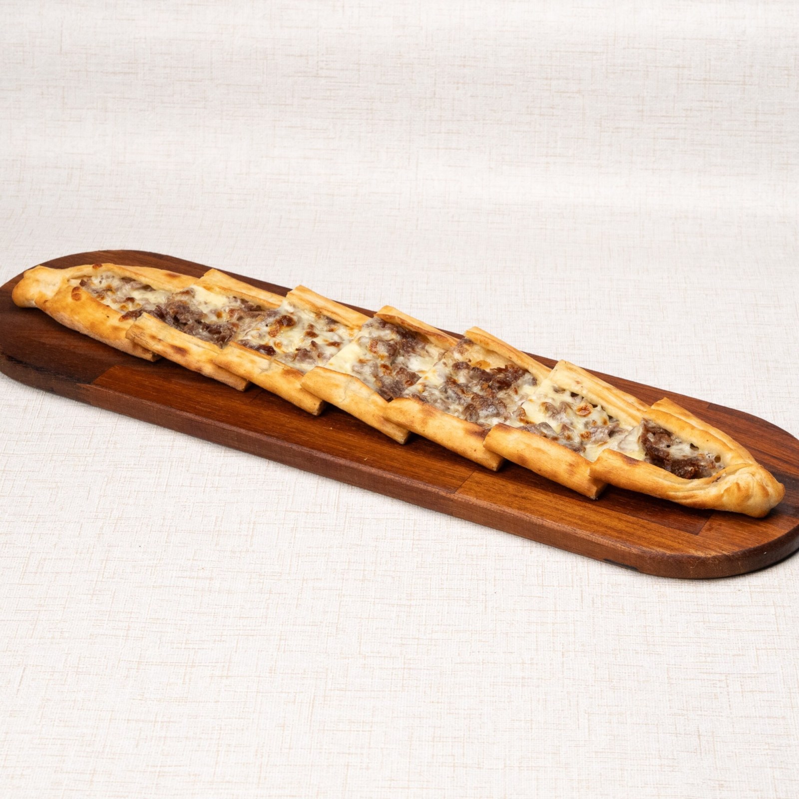 Kavurmalı Kaşarlı Pide