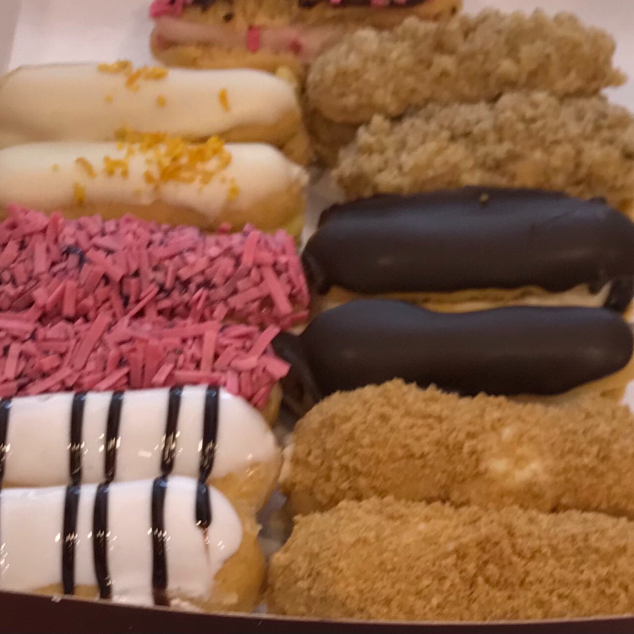 1 kg. Klasik Ekler + 500 gr. Karışık Ekler (Tatlı Menü 9)