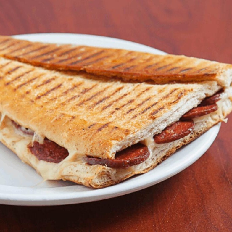 Sucuk Kaşarlı Tost