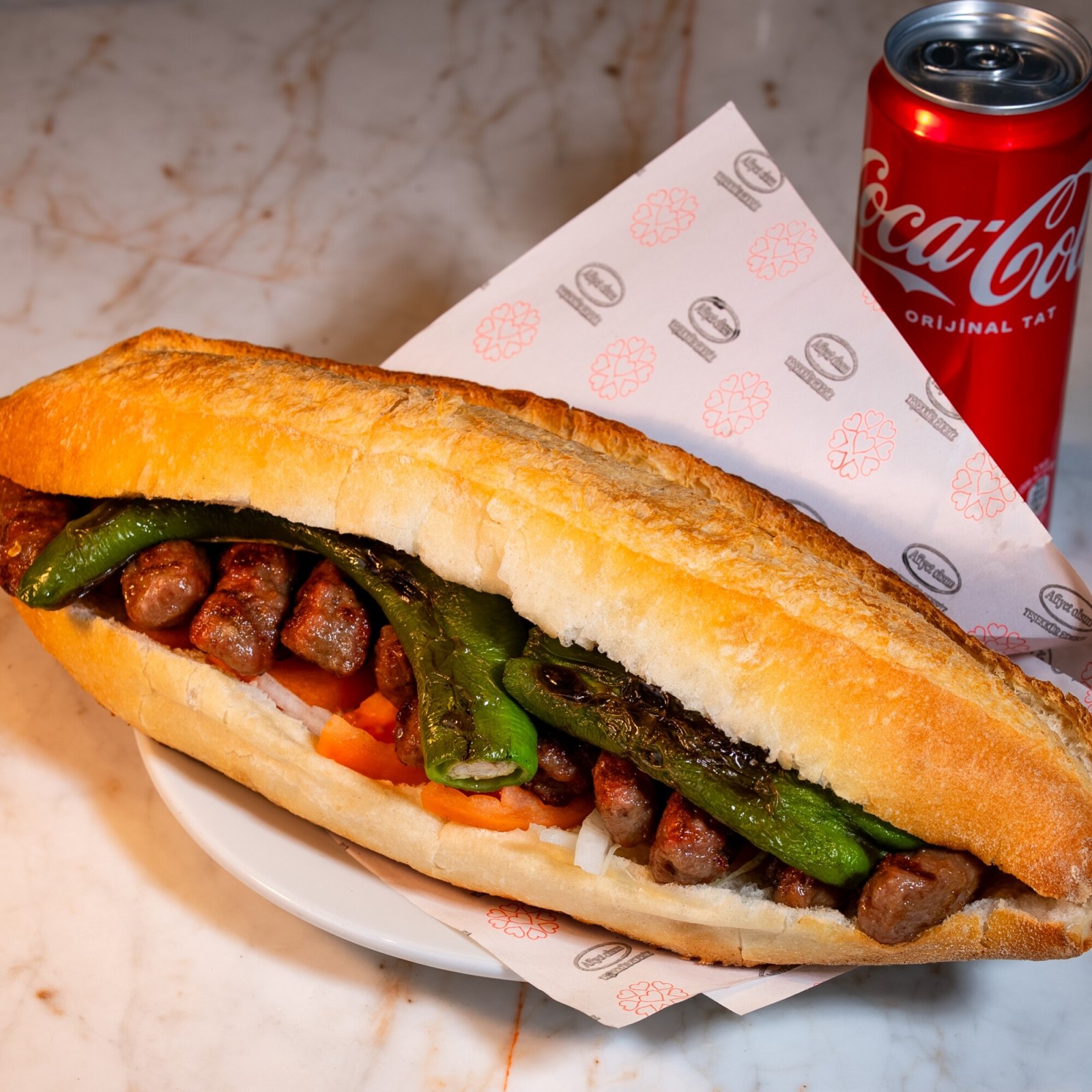 Tam Ekmek Arası 1.5 Porsiyon Köfte + Coca Cola