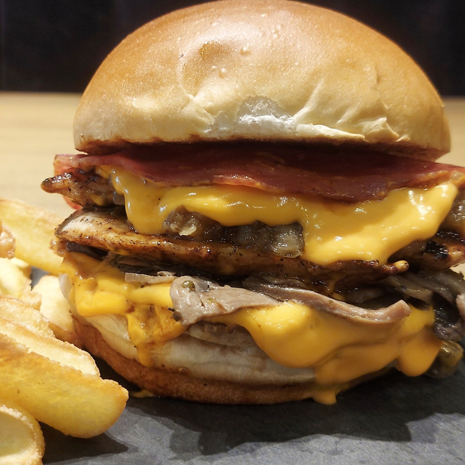 Special Mushroom Tavuk Lokum Burger