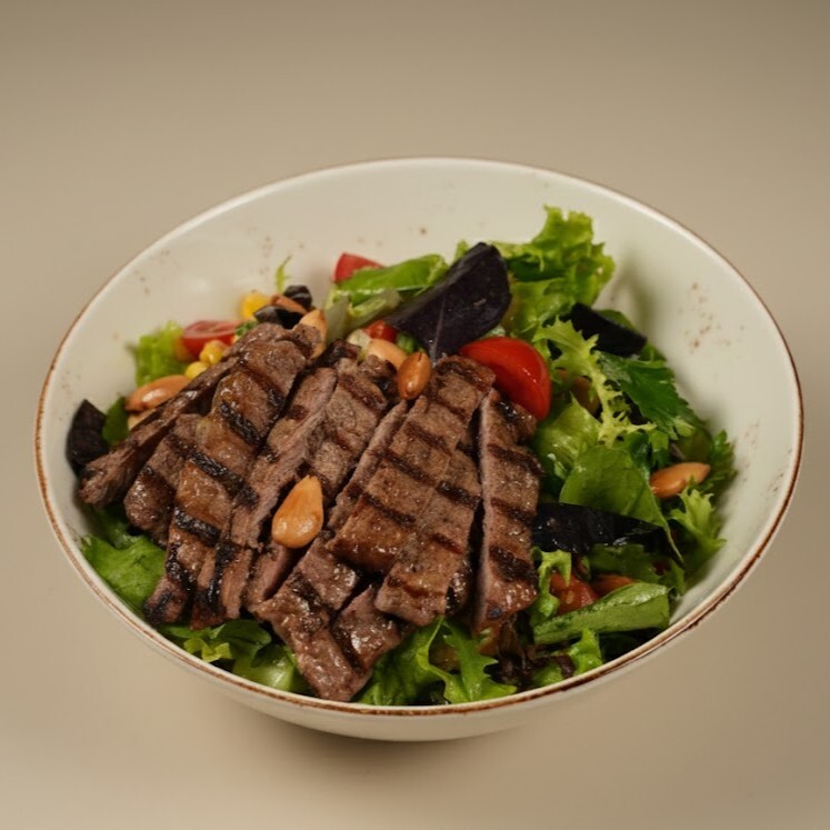 Bademli Biftek Salata