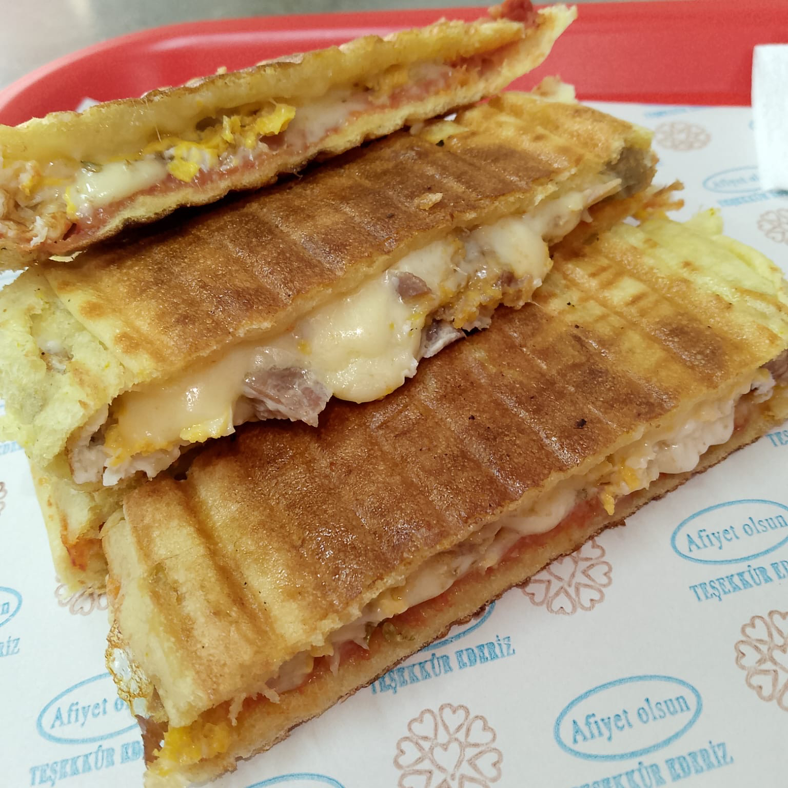 Kavurmalı Bazlama Tost