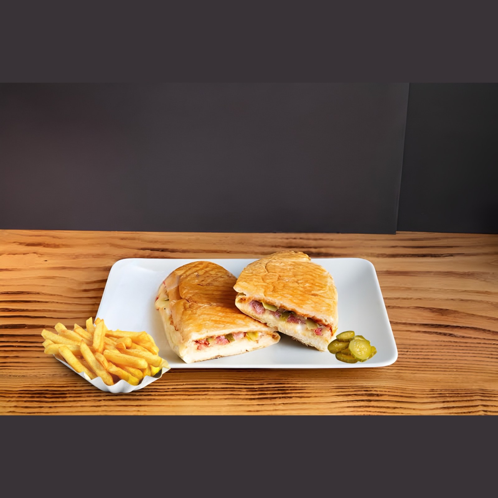 Üç Peynirli Tost