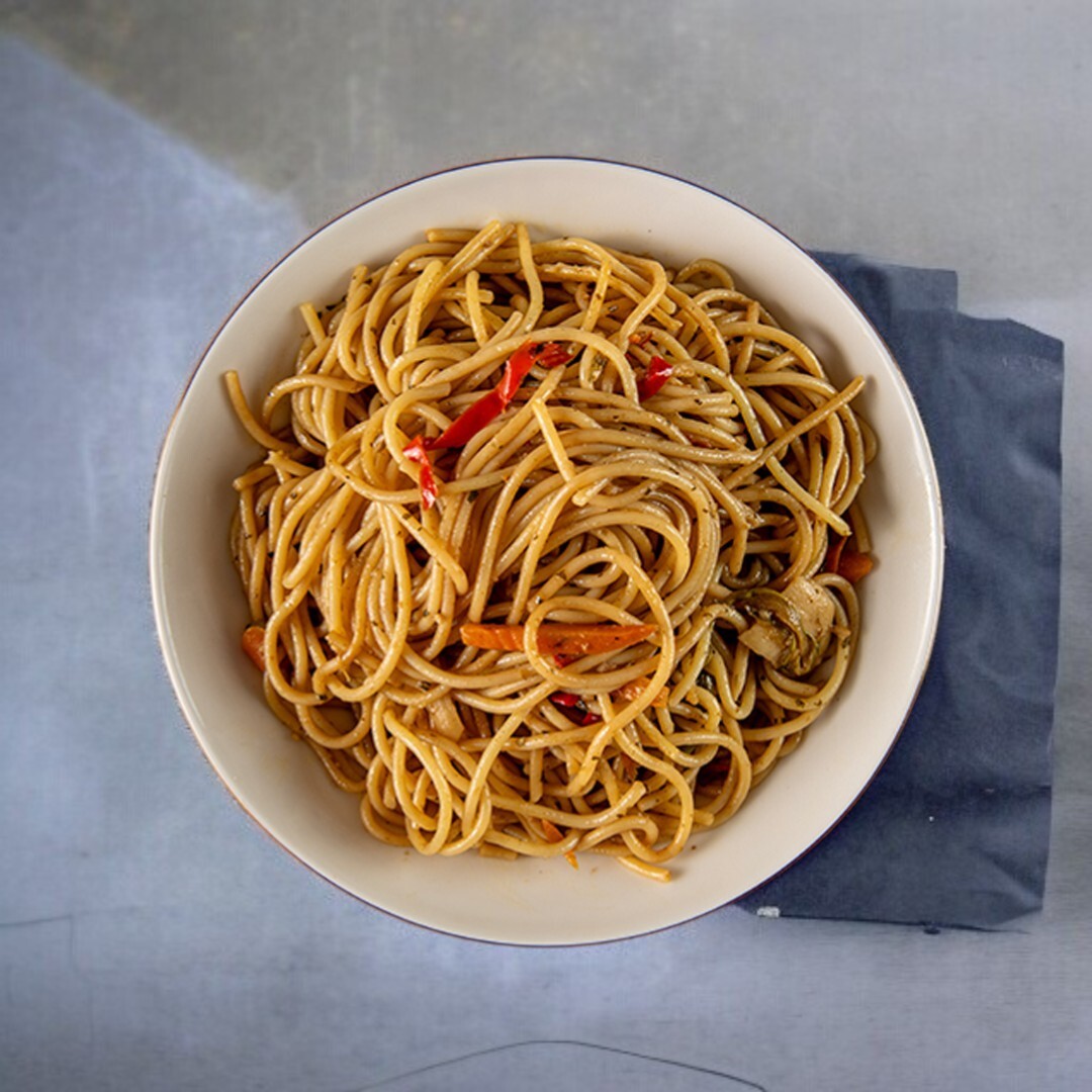 Uzak Doğu Bahçesi (Sebzeli Noodle)