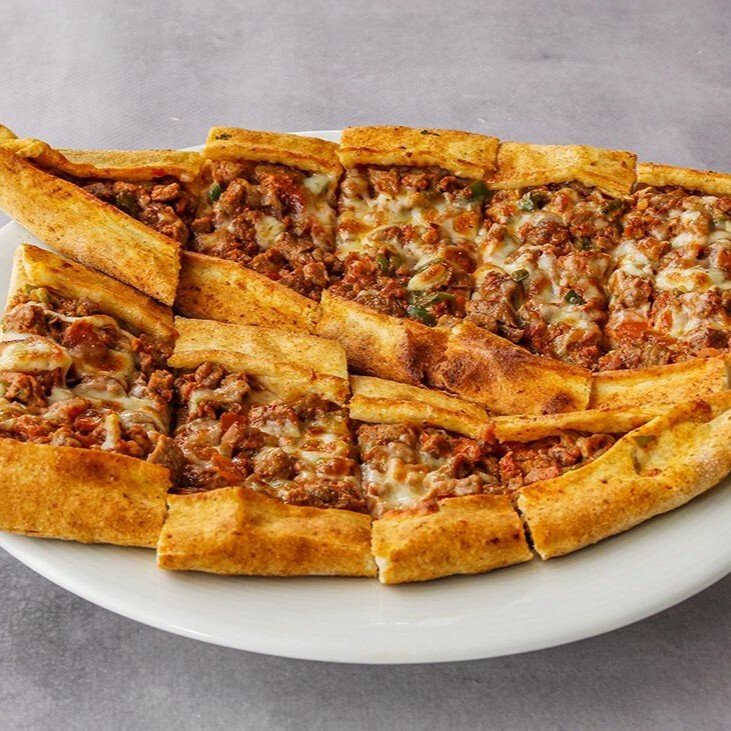 Sucuklu Kaşarlı Pide