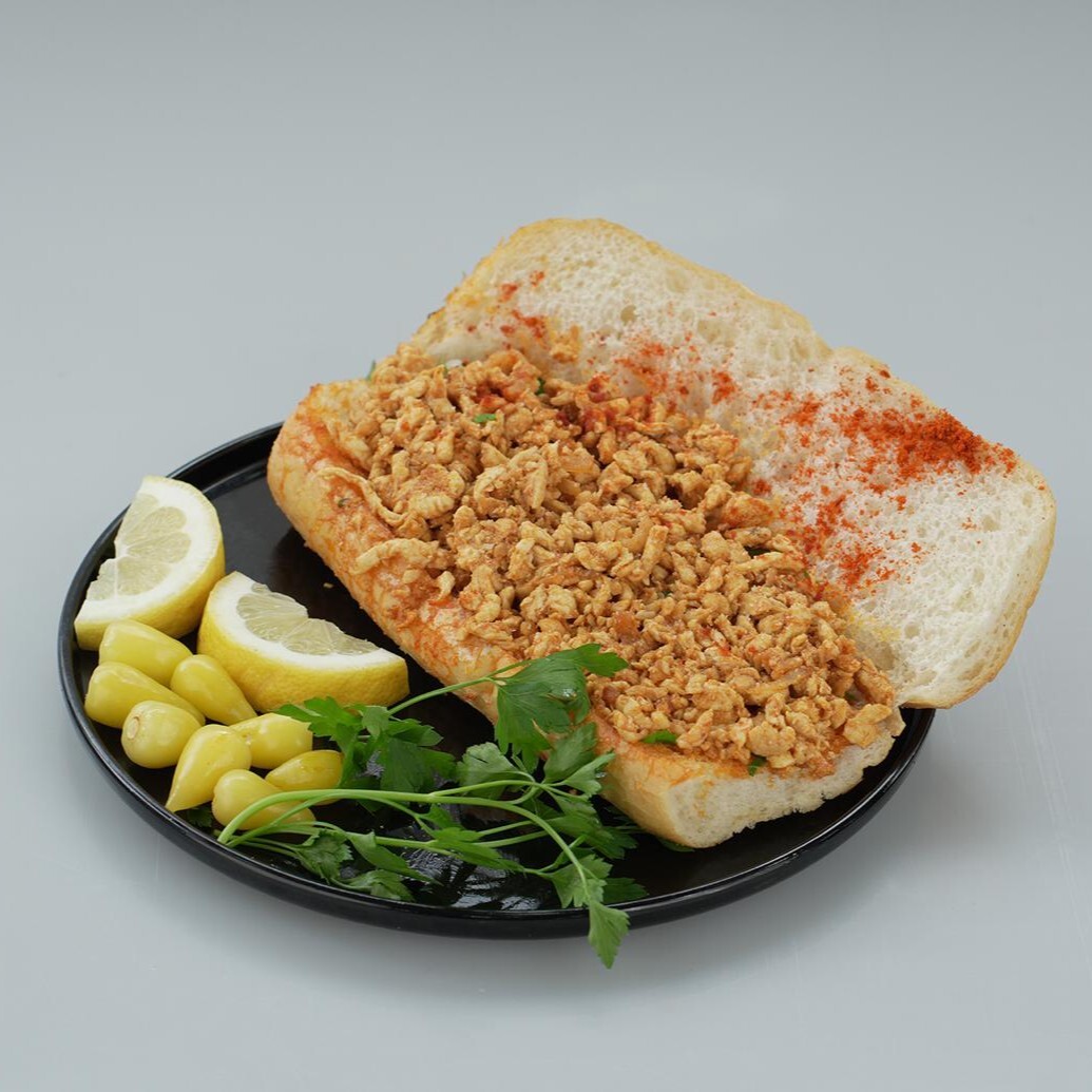 1 Adet Tavuk Tantuni + Büyük Bardak Ayran + Tatlı