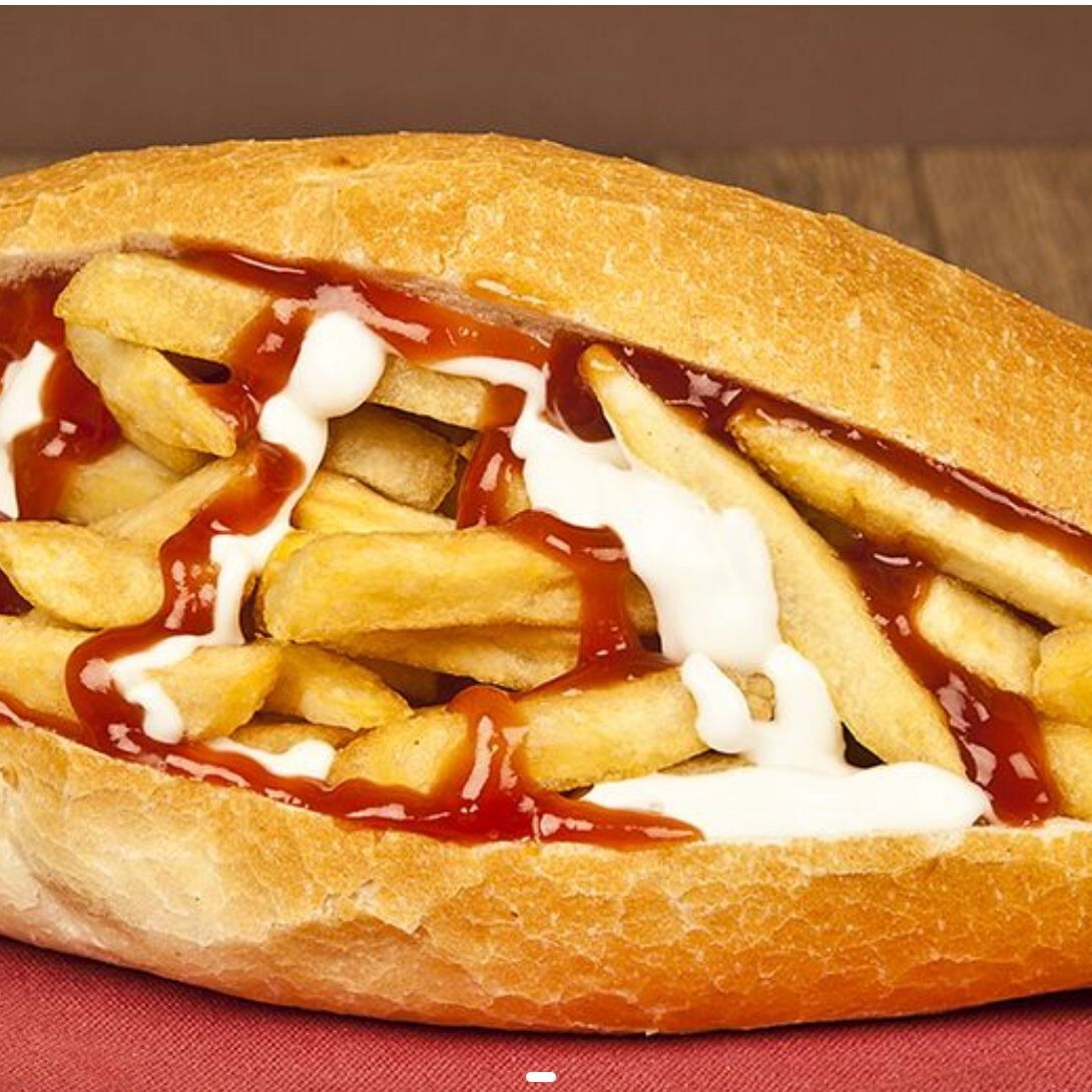 Patatesli ve Sosisli Sandviç