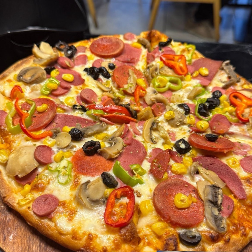 3 Lü Karışık Pizza Ve 1 Lt Kola