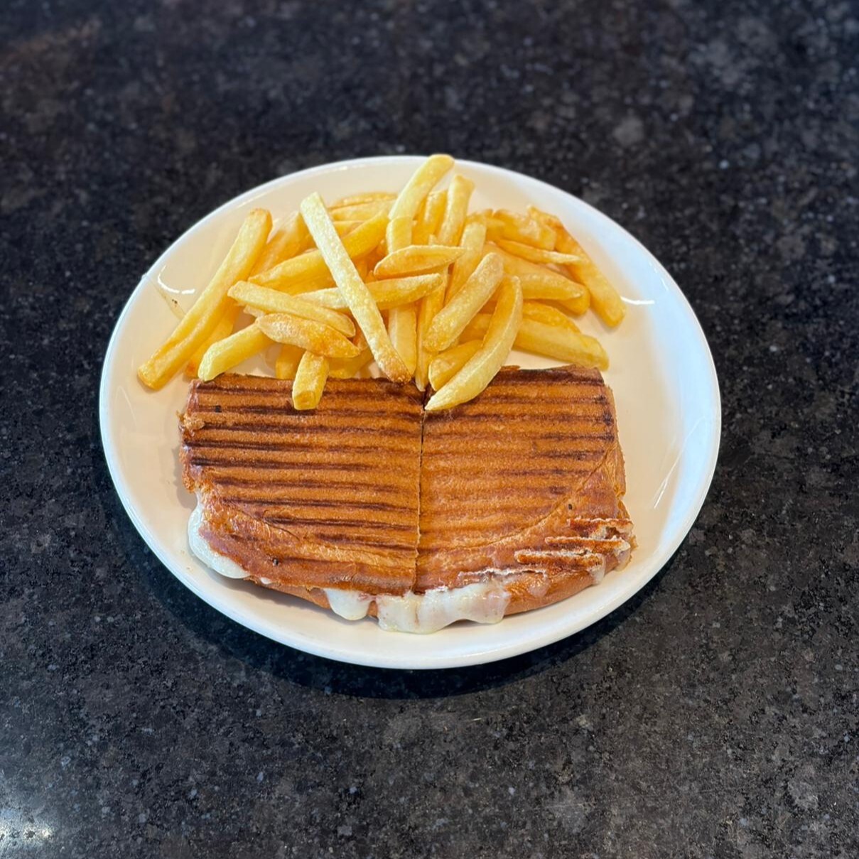 2'li Eritme Peynirli Tost