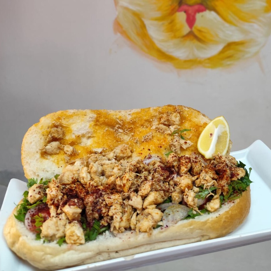 Tavuk Tantuni(Somun ekmek arası)
