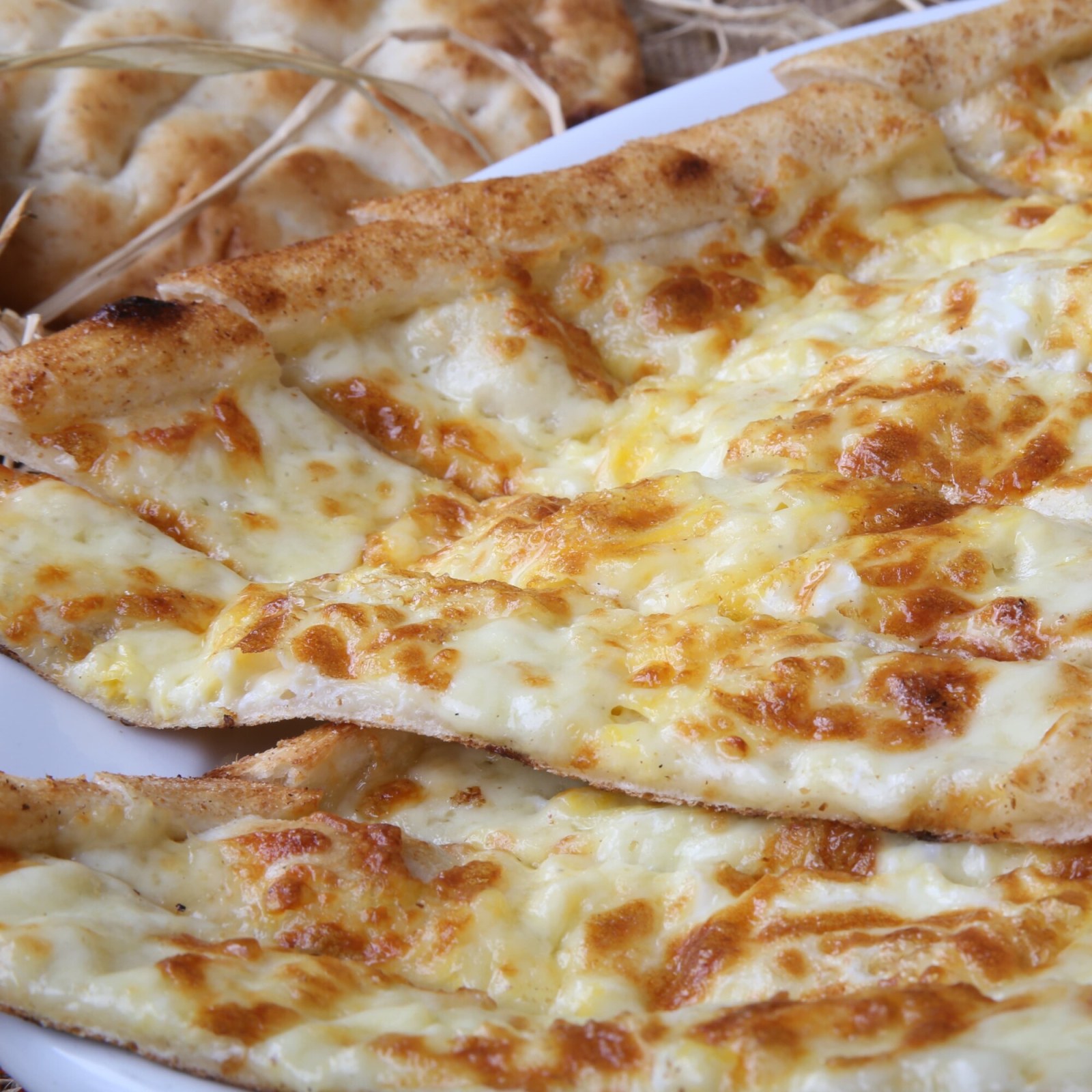 Kaşarlı Pide