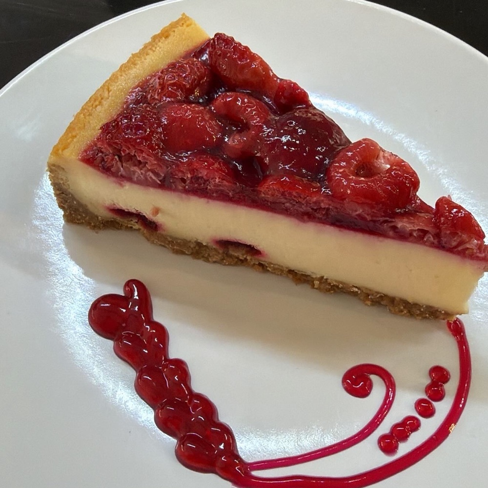 Kırmızı Meyveli Cheesecake