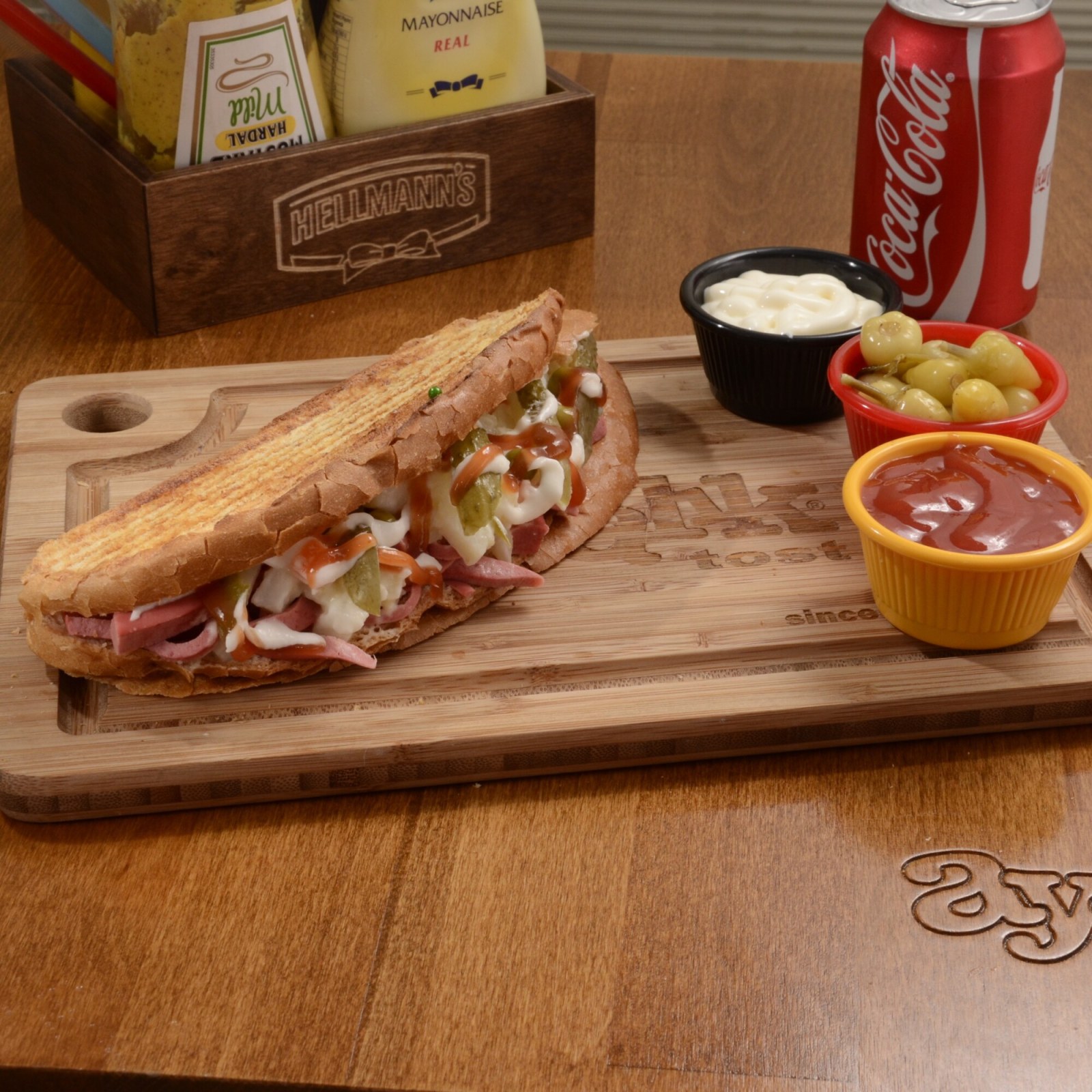 Sosisli Tost Menü