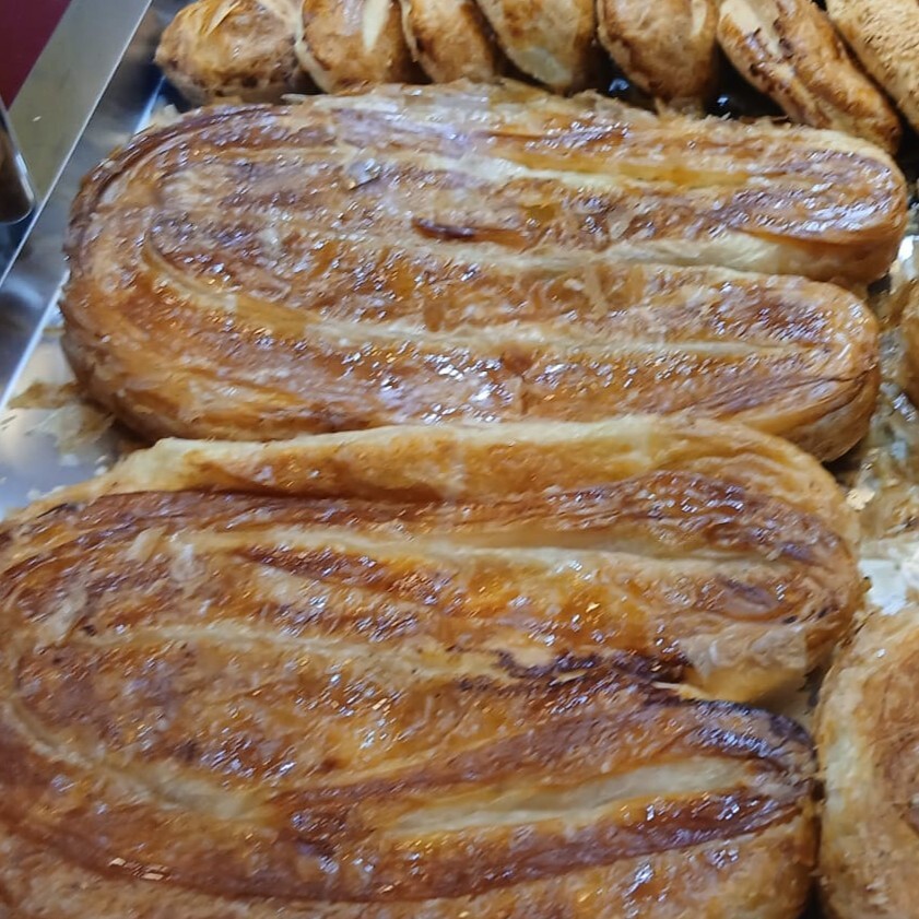 KIYMALI KOL BÖREĞİ ( USTASINDAN EL AÇMASI BOL MALZEMELİ ) ( PİŞMİŞ ÜRÜN GRAMAJIDIR ) 500 GR