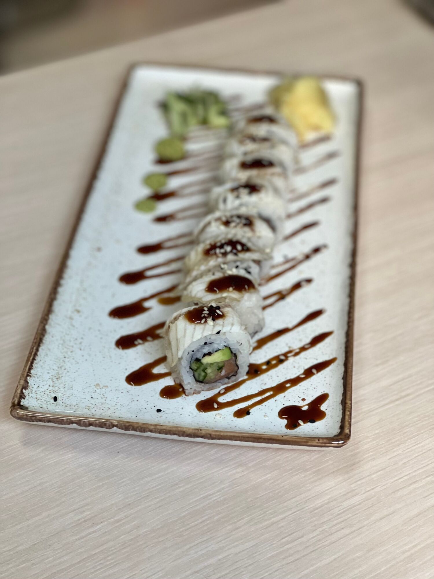 Canadian Roll (8 Pcs.)
