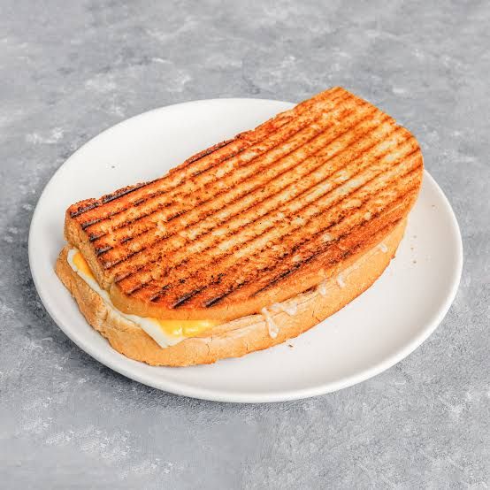 Ayvalık Ekmeğine Kaşarlı Tost