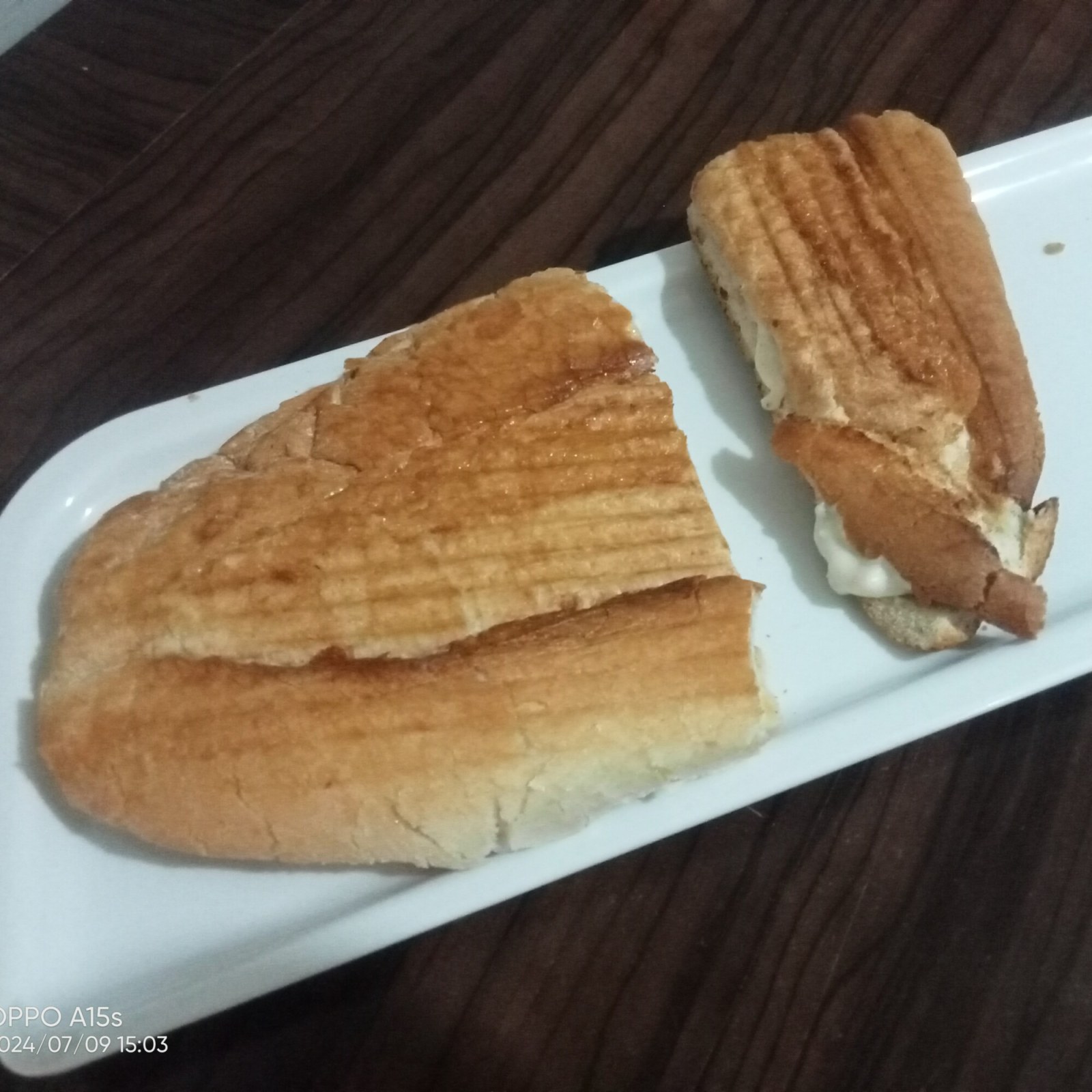 Üç Çeyrek Double Sucuklu Tost