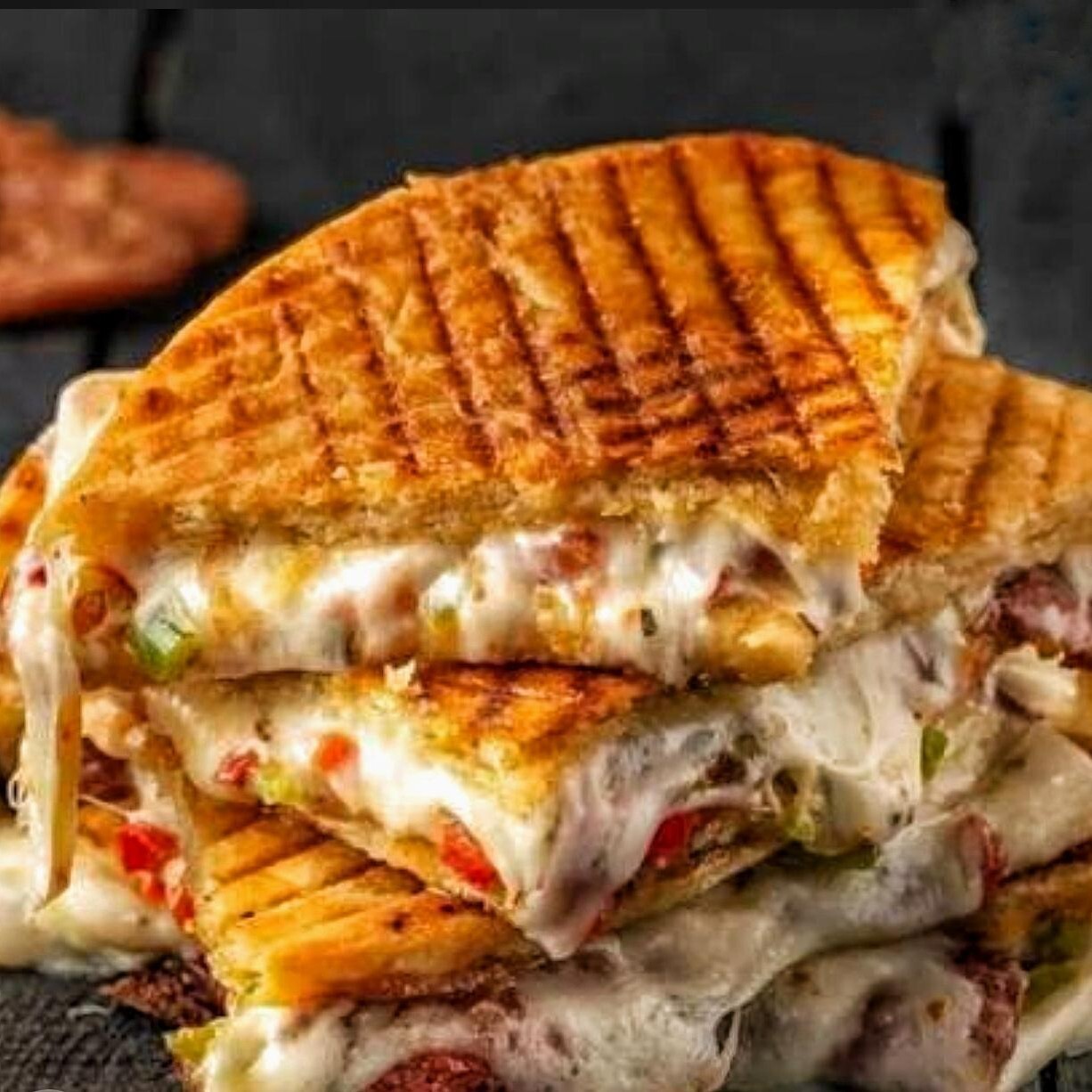 Zırhta Sebzeli Tost