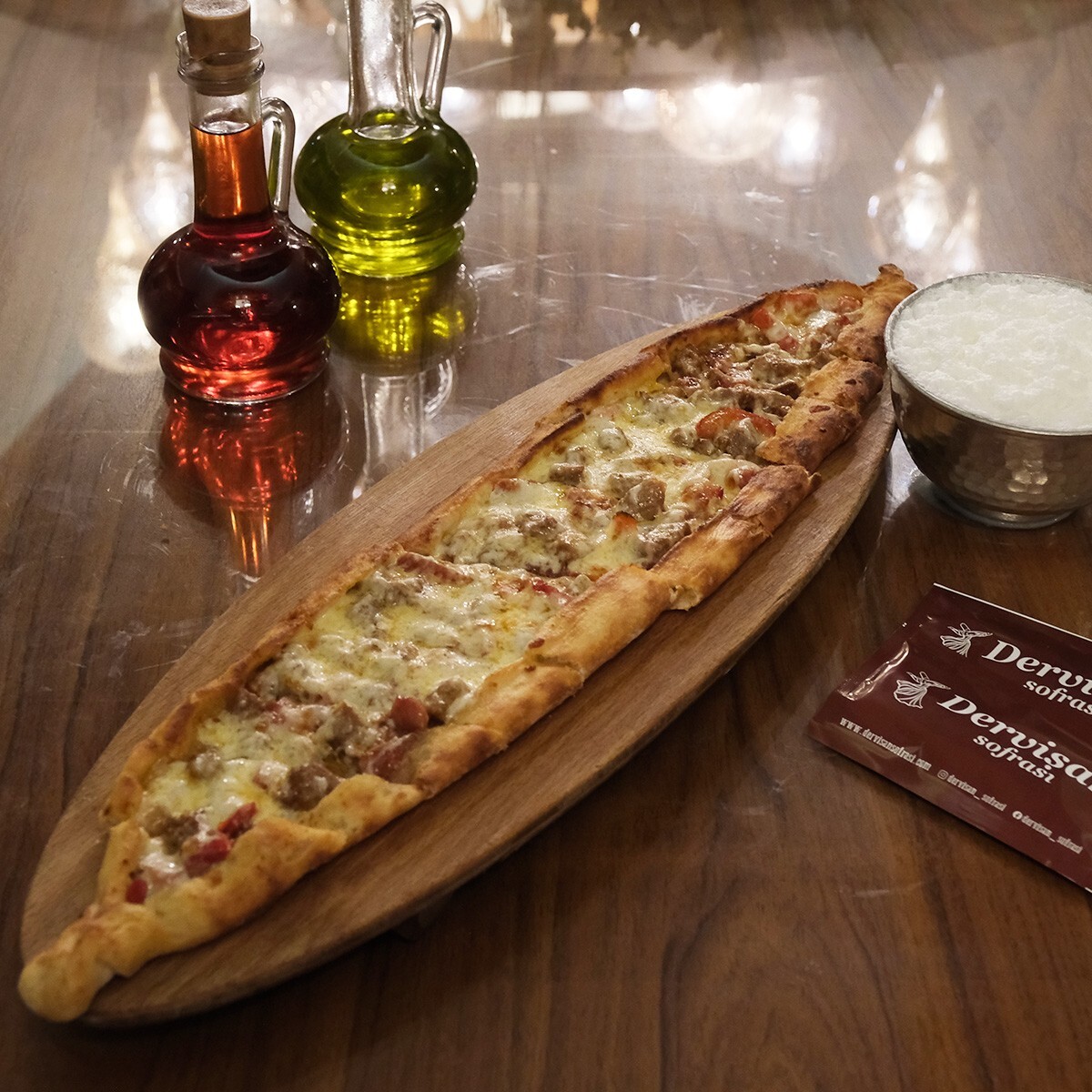 Kuşbaşı Kaşarlı Pide