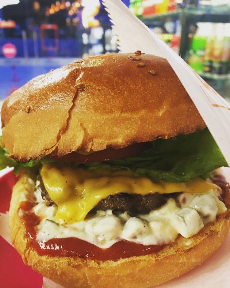 BAHÇELİ Cheeseburger