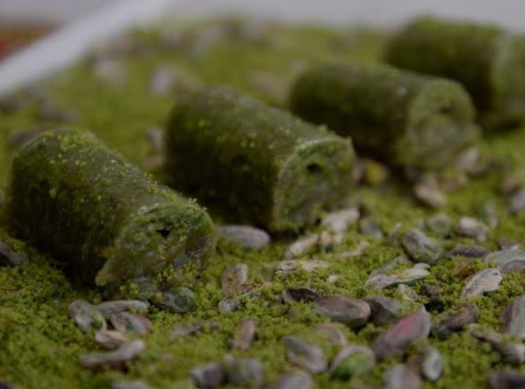 Fıstıklı Sarı Burma (1 kg.)